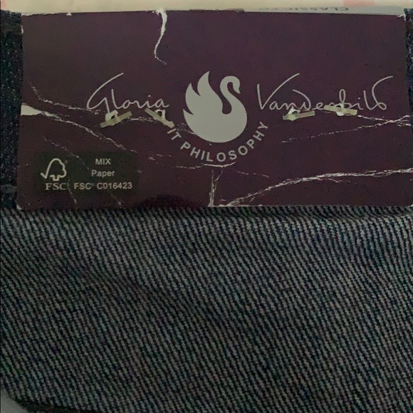 Gloria Vanderbilt Petite Amanda Stretch Jeans 4P - Picture 5 of 8